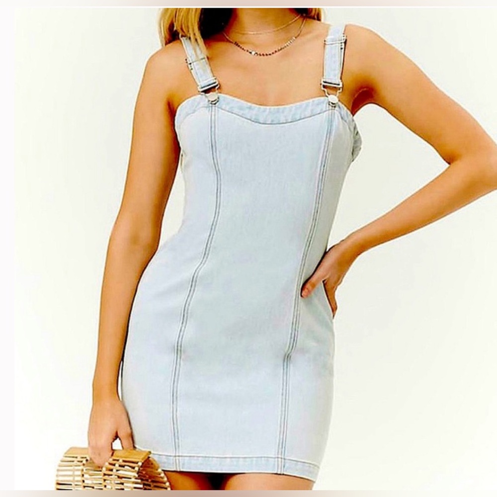 Forever21 Denim Overall Dress Stretchy Jean Jumper Size Small Light Wash